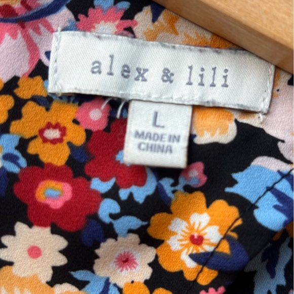 Women’s Alex & Lili large Vibrant Floral  Blouse - Picture 4 of 8